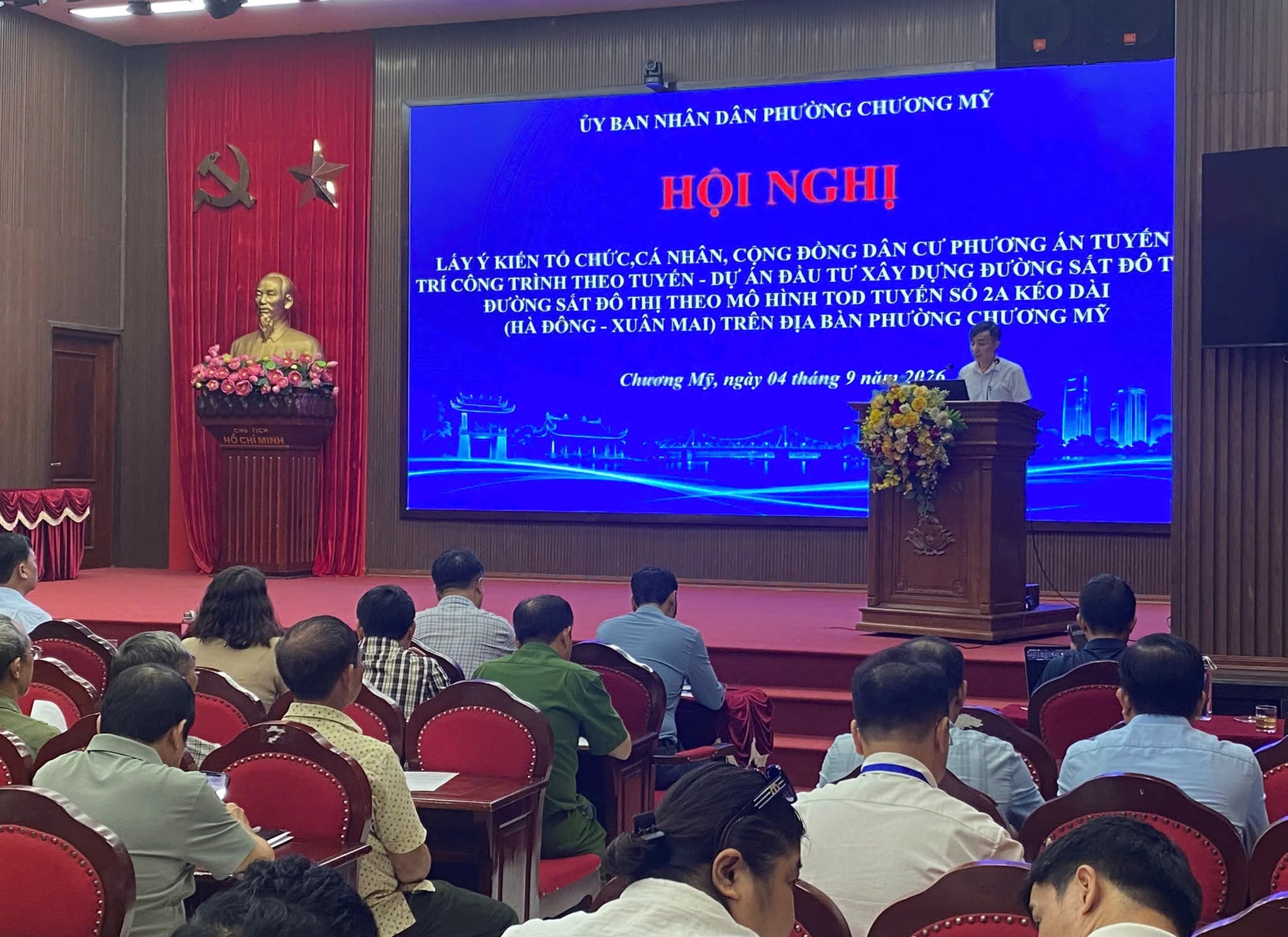 HỘI NGHỊ LẤY Ý KIẾN TỔ CHỨC, CÁ NHÂN, CỘNG ĐỒNG DÂN CƯ VỀ PHƯƠNG ÁN TUYẾN, VỊ TRÍ CÔNG TRÌNH THEO TUYẾN DỰ ÁN ĐẦU TƯ XÂY DỰNG ĐƯỜNG SẮT ĐÔ THỊ THEO MÔ HÌNH TOD TUYẾN SỐ 2A KÉO DÀI (HÀ ĐÔNG – XUÂN MAI) TRÊN ĐỊA BÀN PHƯỜNG YÊN NGHĨA VÀ PHƯỜNG CHƯƠNG MỸ